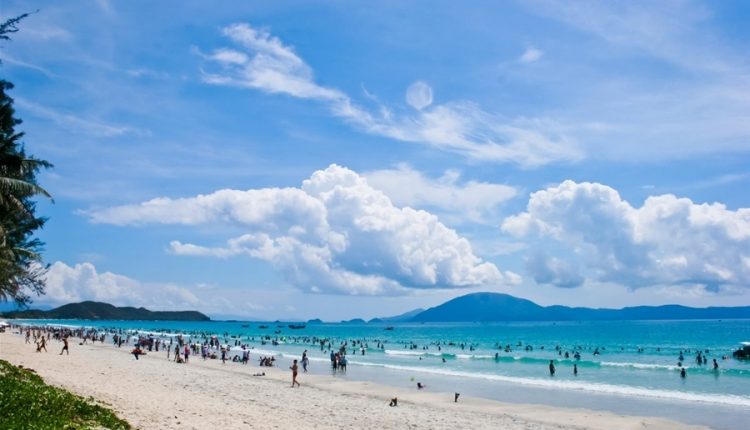 bien-doc-let-thien-duong-bi-lang-quen-o-thanh-pho-bien-nha-trang-241-002352